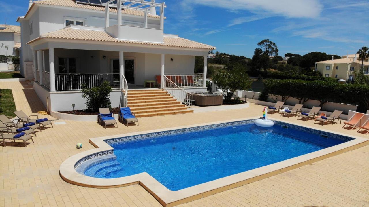 Sunset Villa By Laranjal Rentals Olhos de Agua  Exterior photo