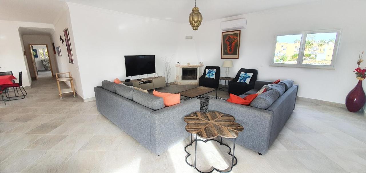 Sunset Villa By Laranjal Rentals Olhos de Agua  Exterior photo